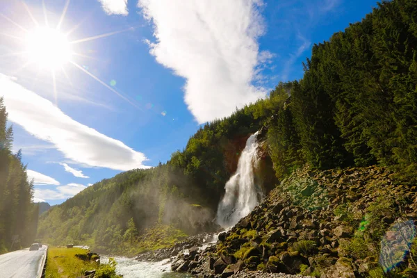 Pohled z vodopádu v Norsku — Stock fotografie