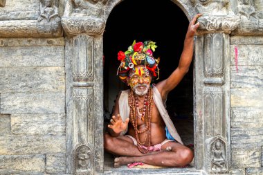 Renkli Sadhu Pashupatinath Tapınağı