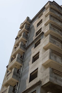 Morden mimarisi, apartman Kathman Balkonlu