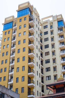 Binanın bodrumundan modern mimari çatı manzarası, mimari tasarım. 