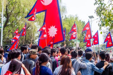 Katmandu, Nepal - 10 Mart 2018: Nepal Hükümetini protesto eden insanlar Kathmandu 'da Yolsuzluk, Eğitim ve Hindistan Nepal sınırı tartışmaları vb. Hükümet Karşıtı Protesto Yürüyüşü