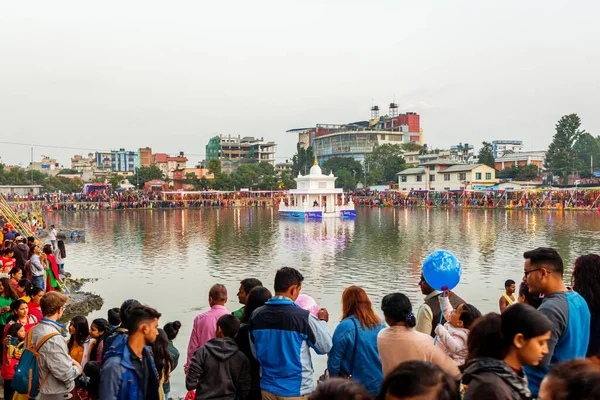 ネパール カトマンズ 2019年11月1日 カトマンズのカマル ポカラで開催されたチャベス プラハ祭を祝うヒンズー教徒の信者 チャス法会 — ストック写真