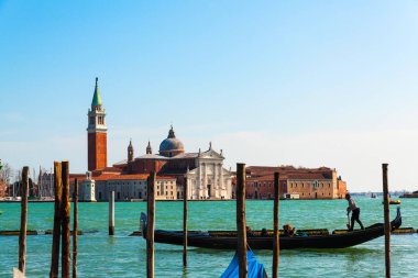 Gondol Venedik, İtalya Grand canal üzerinde. Güzel yaz toprakları