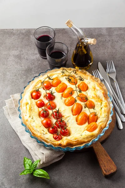 Yaz parlak tuzlu pasta Domates ve ricotta tw ile