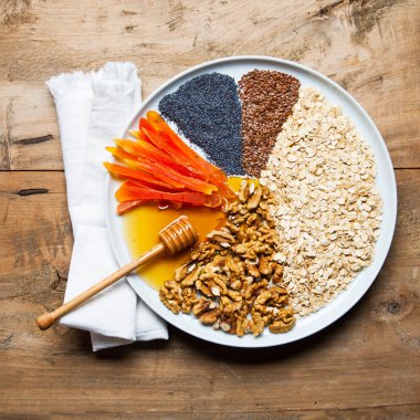 Granola için malzemeler. pasta grafiği