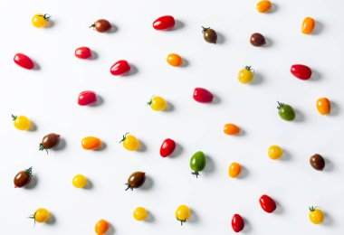 Gıda desen renkli küçük domates ve salata. arka plan Cr