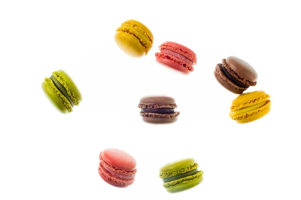 Renkli geleneksel Fransız tatlı macaroons badem üzerinden ben un — Stok fotoğraf
