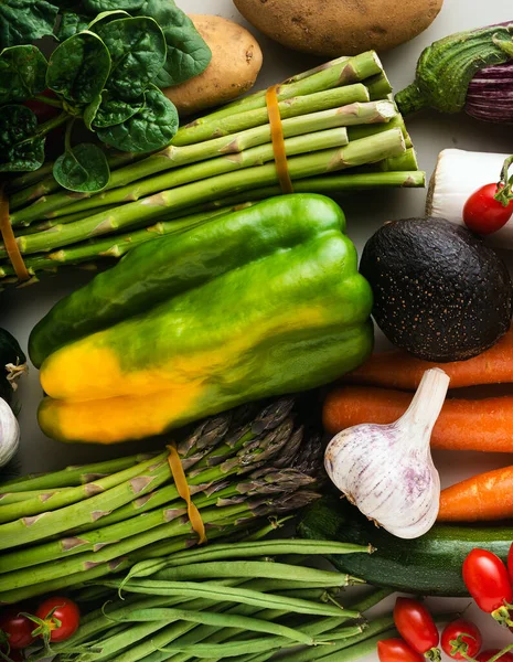 许多不同颜色的新鲜蔬菜供家庭送货上门 横幅广告 — 图库照片