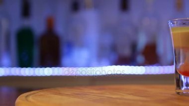 Hiroşima alkollü kokteyl, atış, Bombacı yakın kamera, yavaş yavaş hareket