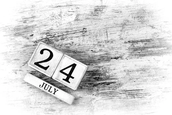 24 de julio Calendario de madera — Foto de Stock