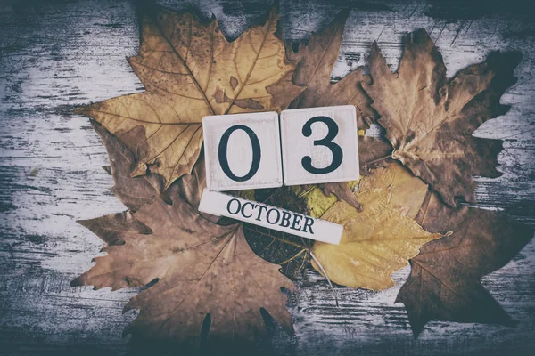 Wooden Calendar Autumn Leaves Background Date October 3Rd — Stock Photo, Image