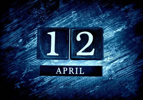 Träkalender Med Datum April — Stockfoto