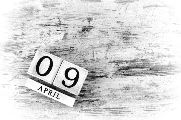 Wooden Calendar Date April — Stock Photo, Image