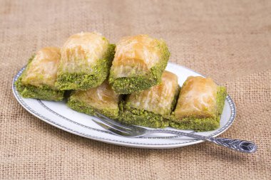 Geleneksel Türk tatlıları; Baklava