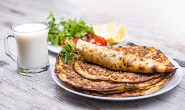 Παραδοσιακά Τούρκικα Φαγητά Λαχματζούν — Φωτογραφία Αρχείου