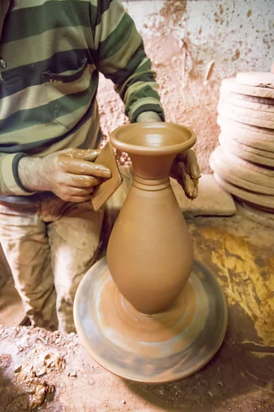 Male Hands Making Clay Pot — 스톡 사진