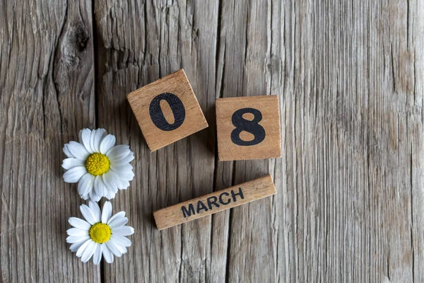 White Daisy Flowers Calender Wooden Surface Women Day Concept — Stockfoto