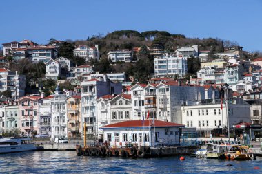 view of the city of Turkey with river and ships