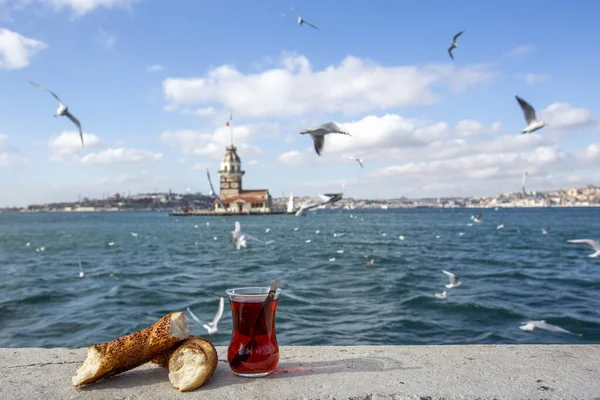 Glass Turkish Tea White Bread Blurred Sea Background — Foto de Stock