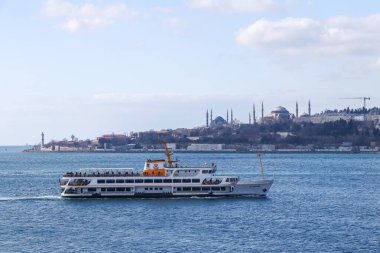 İstanbul, Türkiye - 16 Şubat 2020: İstanbul Marmara deniz ve gemi manzarası.