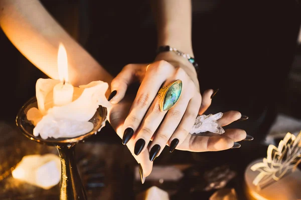  Genç sihirli kız cadı güçlendirilmiş yüzüklü 