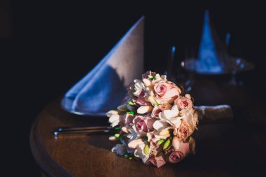 bride bouquet of flowers clipart