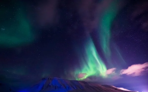 As luzes polares do norte na Noruega — Fotografia de Stock