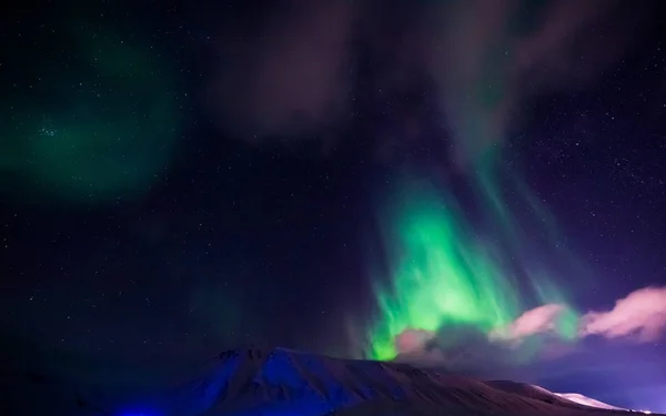 Le luci polari del Nord in Norvegia — Foto Stock