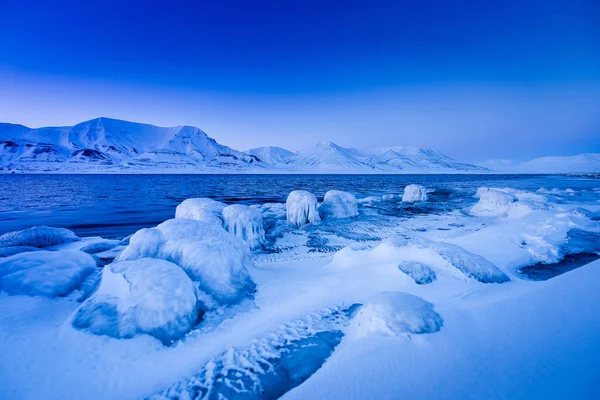 Foto van bevroren water — Stockfoto