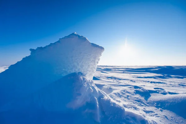 북극 눈 일반 눈 큐브 패턴 눈송이 라인에서 캠프 Barneo — 스톡 사진