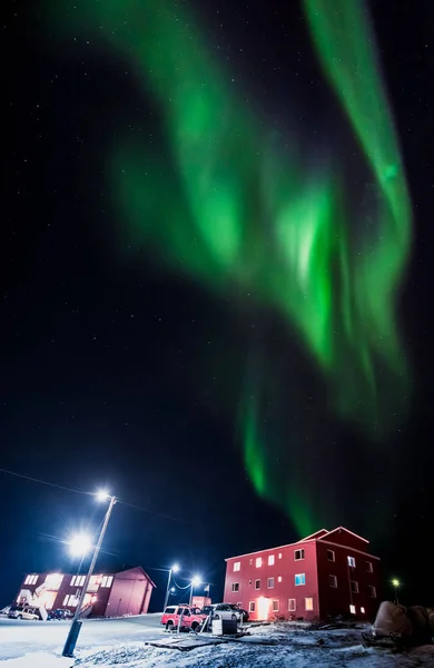 Kutup Kutup Kuzey Işıkları Aurora Borealis Gökyüzü Dağları Norveç Svalbard — Stok fotoğraf