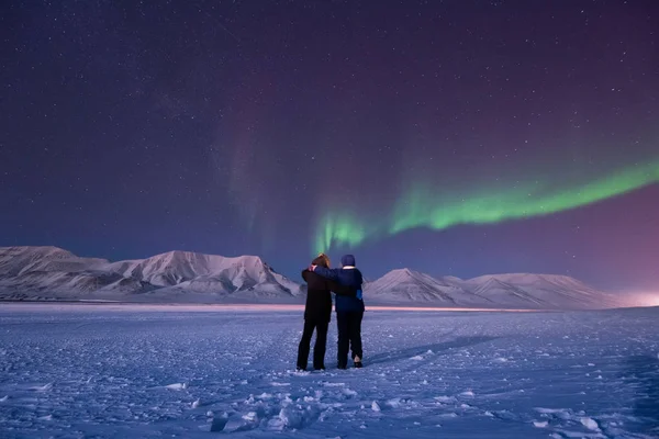 Kutub Utara Cahaya Aurora Bintang Langit Borealis Norwegia Svalbard Longyearbyen Stok Foto Bebas Royalti