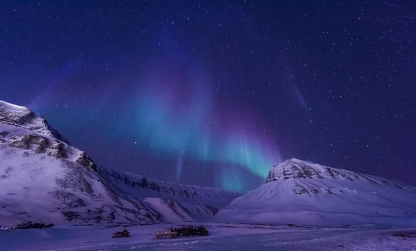Kutub Utara Cahaya Aurora Bintang Langit Borealis Norwegia Svalbard Longyearbyen Stok Gambar Bebas Royalti