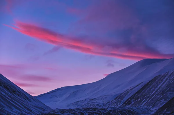 Norway Paisagem Natureza Inverno Montanhas Spitsbergen Longyearbyen Cidade Svalbard Ártico — Fotografia de Stock