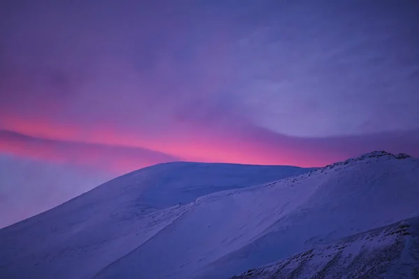 Norway Táj Természet Téli Hegyek Spitsbergen Longyearbyen Város Svalbard Sarkvidéki — Stock Fotó