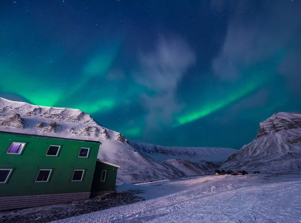 Sarki Sarki Északi Fények Aurora Borealis Csillag Norvégiában Svalbard Longyearbyen — Stock Fotó