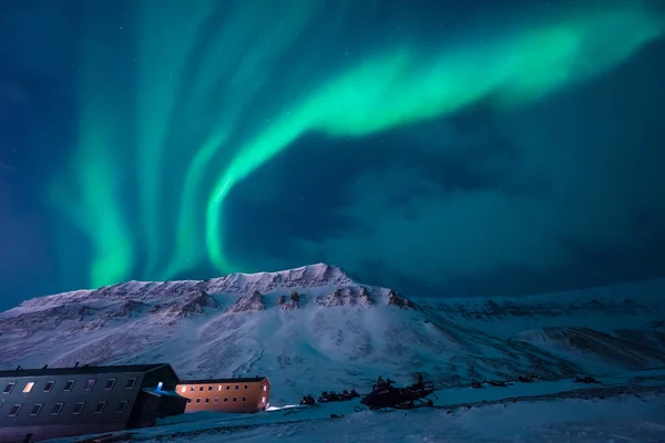 Sarki Sarki Északi Fények Aurora Borealis Csillag Norvégiában Svalbard Longyearbyen — Stock Fotó