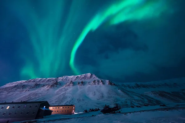 Poolpoolpoolster Noorderlicht Poollicht Borealis Hemelster Noorwegen Spitsbergen Longyearbyen Met Bergen — Stockfoto