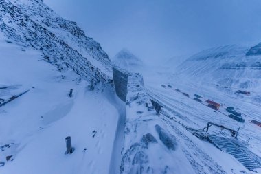  Norveç manzara buz doğa Spitsbergen Longyearbyen Yaylası dağ Svalbard Arktik Okyanusu şehir görünümünü kış yukarıdan kutup gece görünümü
