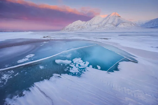 Paisaje Noruego Naturaleza Las Montañas Spitsbergen Longyearbyen Svalbard Océano Ártico — Foto de Stock