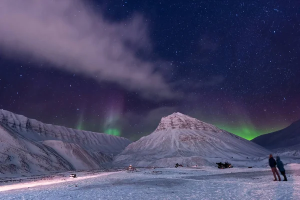 Las Luces Polares Árticas Del Norte Caza Aurora Boreal Cielo — Foto de Stock