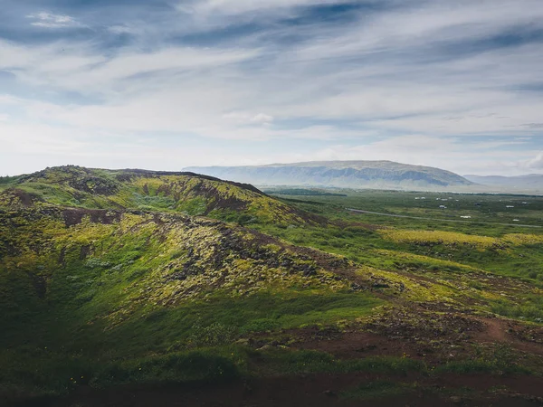 Icelandic tectonic plates meet