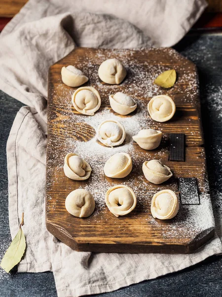 Gnocchi Con Incontrare Bordo Legno — Foto Stock