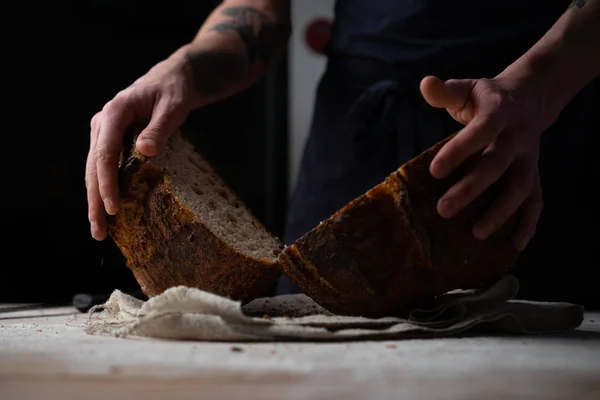 Хлеб Теста Ручной Работы Высокий Хлеб Гидротеста Пекарь Буханкой Хлеба — стоковое фото