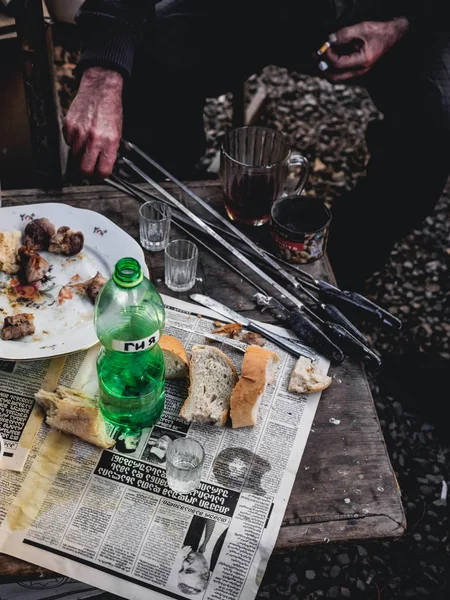 Tbilisi Georgië December 2019 Lokale Bevolking Drinkt Chacha Dry Bridge — Stockfoto