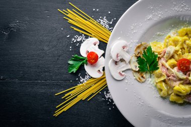 Mantar ve Krema soslu köfte.