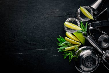 Tekila kireç ve buz ile