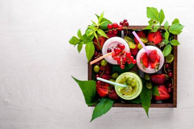 Meyve berry çizgili.