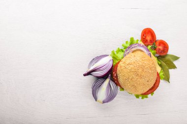 Peynir, hamburger eti