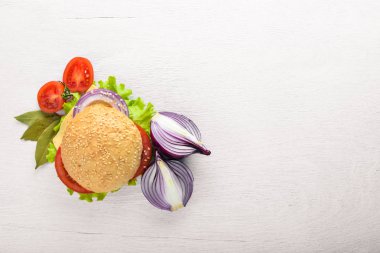 Peynir, hamburger eti